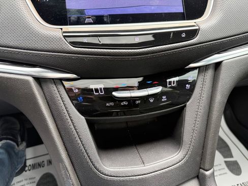 Used 2021 Cadillac XT5 Premium Luxury w/ LPO, Floor Liner Package AWD/4WD image 32