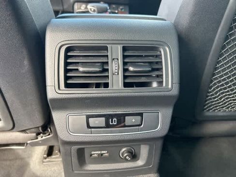 Used 2023 Audi Q5 2.0T Premium w/ Convenience Package image 8