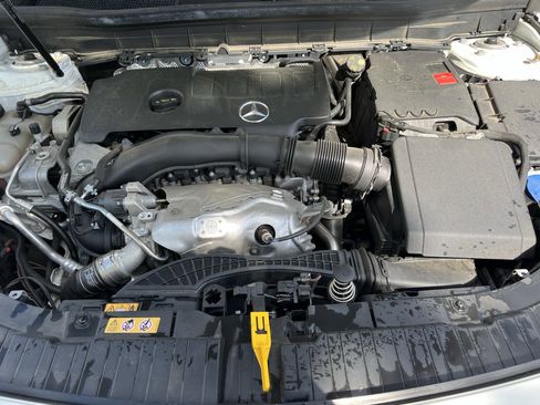 Used 2022 Mercedes-Benz GLB 250 image 36