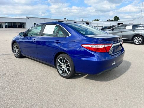 Used 2015 Toyota Camry XSE w/ Moonroof Package FWD image 6