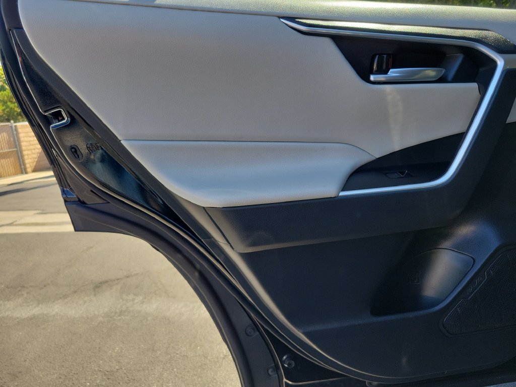 Used 2025 Toyota RAV4 XLE w/ Convenience Package FWD image 18