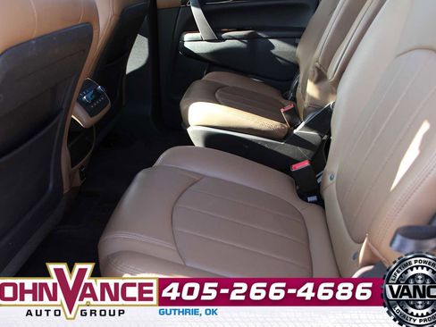 Used 2016 Buick Enclave Premium w/ Experience Buick Package image 24