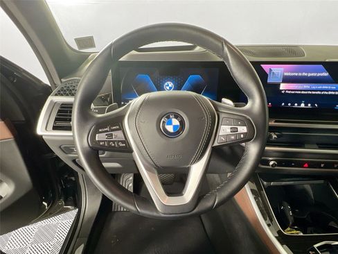 Certified 2024 BMW X5 xDrive40i w/ Premium Package AWD/4WD image 11