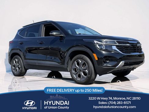 Used 2024 Kia Seltos S image 1