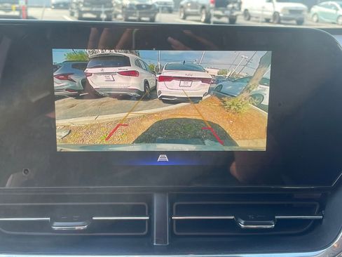 Used 2025 Chevrolet Trax LT w/ LT Convenience Package image 25