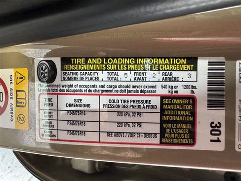 Used 2018 Toyota Tacoma SR5 RWD image 38
