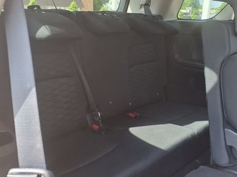 Used 2025 Nissan Pathfinder SV FWD image 21