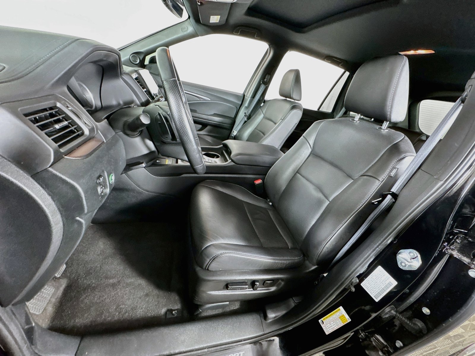 Used 2024 Honda Passport EX-L image 12