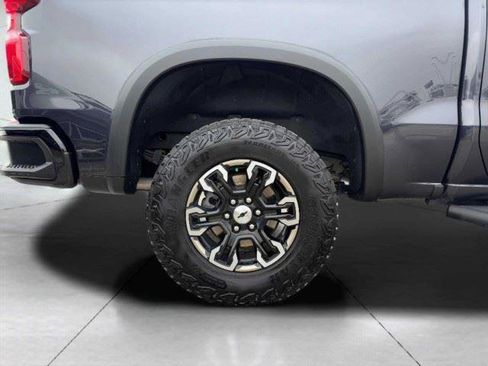 Used 2024 Chevrolet Silverado 1500 ZR2 w/ Technology Package AWD/4WD image 59