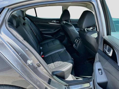 Used 2021 Nissan Maxima Platinum w/ Sport Mat Group FWD image 29