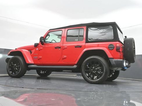 Used 2023 Jeep Wrangler Unlimited Sahara w/ Cold Weather Group AWD/4WD image 43