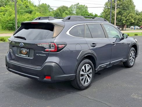 Used 2023 Subaru Outback Premium AWD/4WD image 25