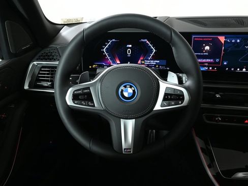 Used 2026 BMW X5 xDrive50e w/ M Sport Package AWD/4WD image 17