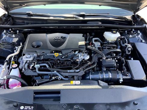 Used 2025 Toyota Camry SE FWD image 31