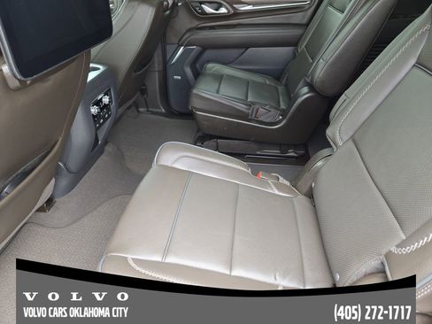 Used 2024 GMC Yukon XL Denali AWD/4WD image 24