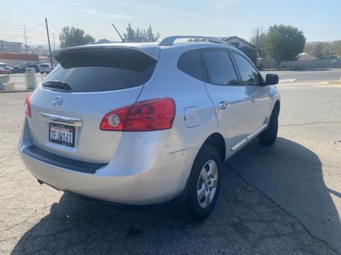 Used 2014 Nissan Rogue S image 3