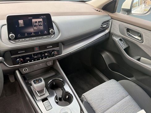 Used 2023 Nissan Rogue SV image 26