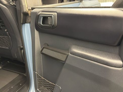 Used 2025 Ford Bronco Badlands image 41