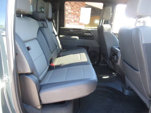 Used 2025 Chevrolet Silverado 2500 ZR2 w/ Technology Package AWD/4WD image 16