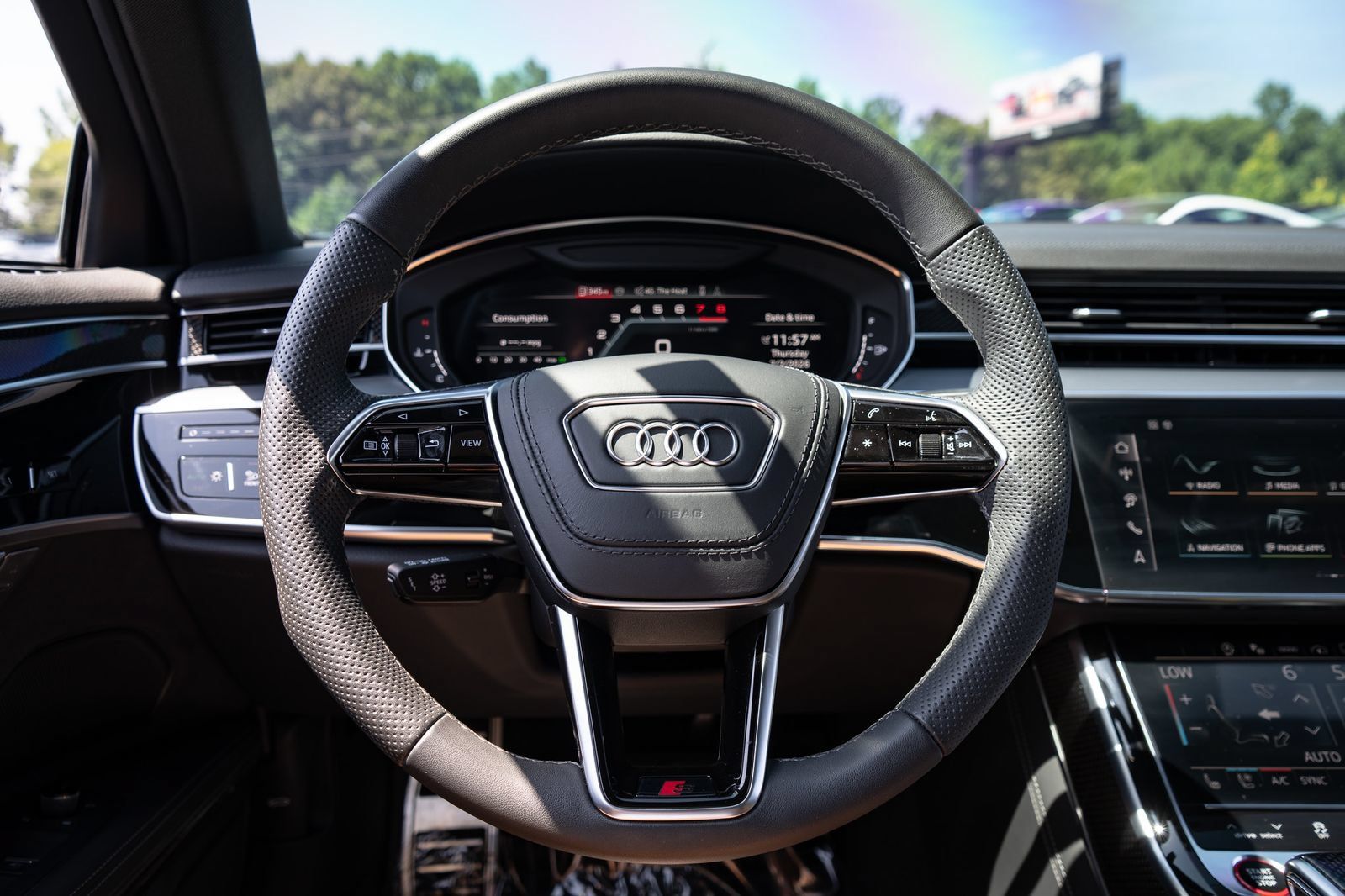 Used 2024 Audi S8 AWD/4WD image 68