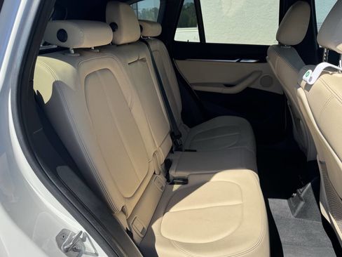 Used 2018 BMW X1 sDrive28i image 11