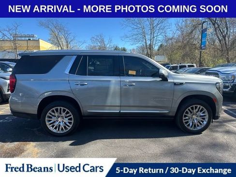 Used 2023 GMC Yukon Denali w/ Denali Reserve Package image 3