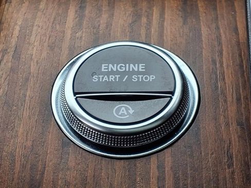 Used 2024 Mercedes-Benz C 300 Sedan image 25