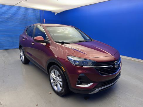 Used 2023 Buick Encore GX Preferred image 2