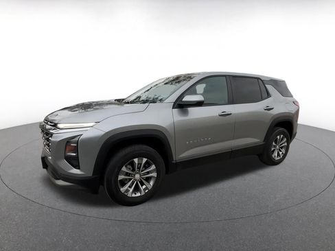 Used 2025 Chevrolet Equinox LT image 8