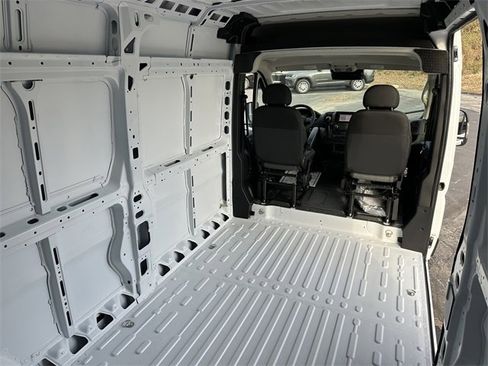 Used 2025 RAM ProMaster 2500 image 18