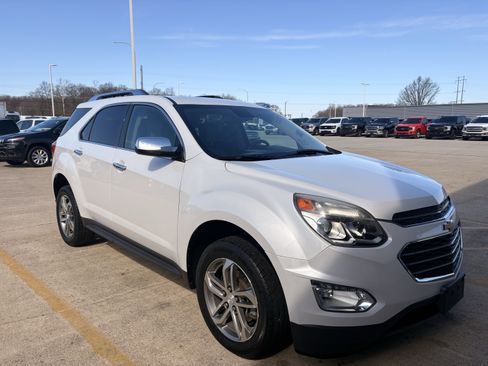 Used 2016 Chevrolet Equinox LTZ w/ Enhanced Convenience Package image 3