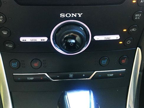 Used 2016 Ford Edge Titanium w/ Equipment Group 302A AWD/4WD image 21