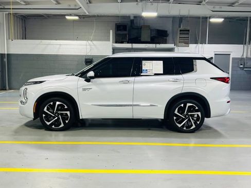 Used 2025 Mitsubishi Outlander SEL AWD/4WD image 20