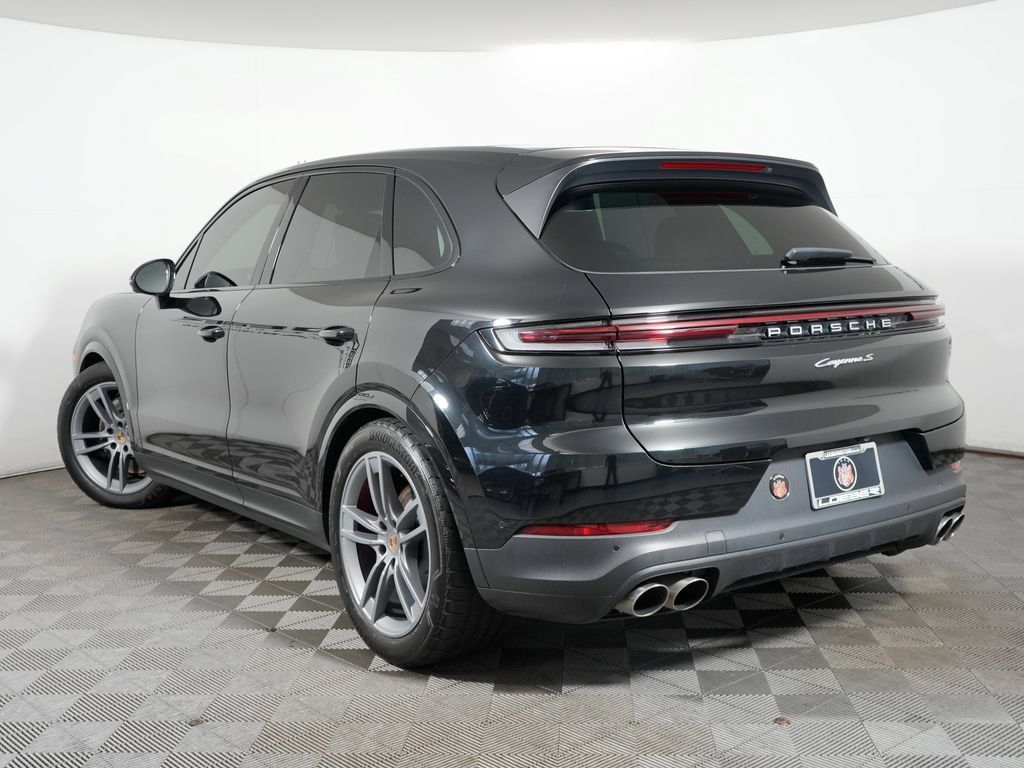 Certified 2024 Porsche Cayenne S AWD/4WD image 3