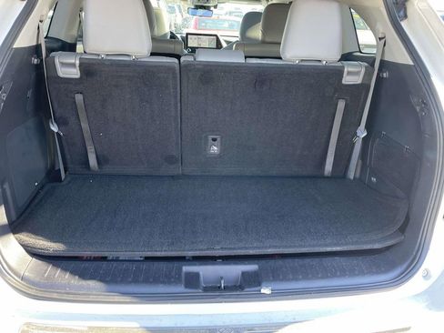 Used 2021 Toyota Highlander Platinum image 50