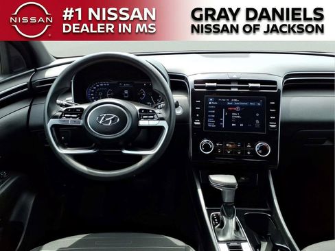 Used 2023 Hyundai Santa Cruz SEL AWD/4WD image 9