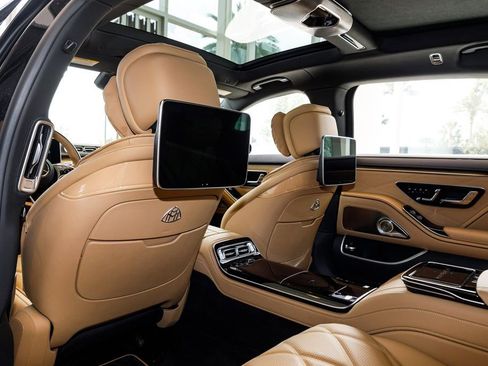 Used 2023 Mercedes-Benz Maybach S 680 4MATIC image 23