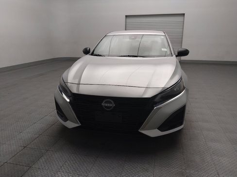 Used 2024 Nissan Altima 2.5 SV FWD image 15