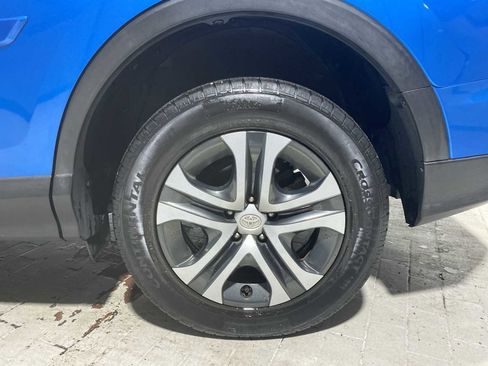 Used 2018 Toyota RAV4 LE w/ All Weather Liner Package AWD/4WD image 8