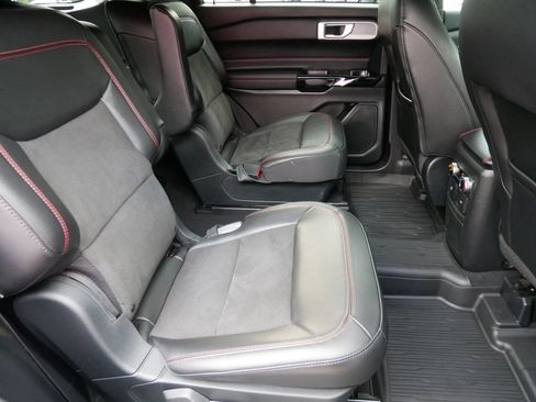 Certified 2023 Ford Explorer ST-Line AWD/4WD image 8