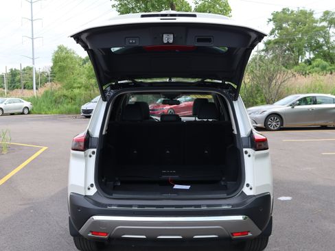 Used 2021 Nissan Rogue Platinum AWD/4WD image 5