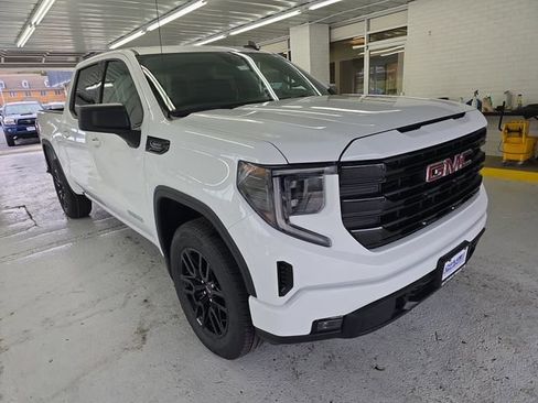 New 2026 GMC Sierra 1500 Elevation image 7