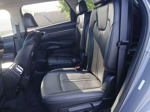 Certified 2023 Kia Sorento SX AWD/4WD image 23