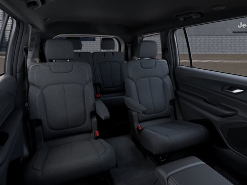 New 2026 Jeep Grand Cherokee L 2WD image 15