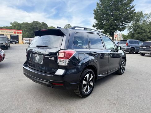 Used 2017 Subaru Forester 2.5i Premium w/ All-Weather Package AWD/4WD image 5