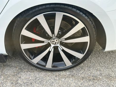 Used 2018 Volkswagen Passat GT image 37