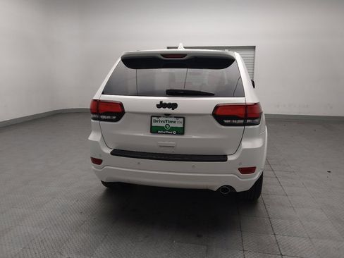 Used 2020 Jeep Grand Cherokee Altitude RWD image 7
