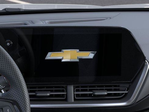 Used 2026 Chevrolet Trax RS w/ Sunroof Package FWD image 20