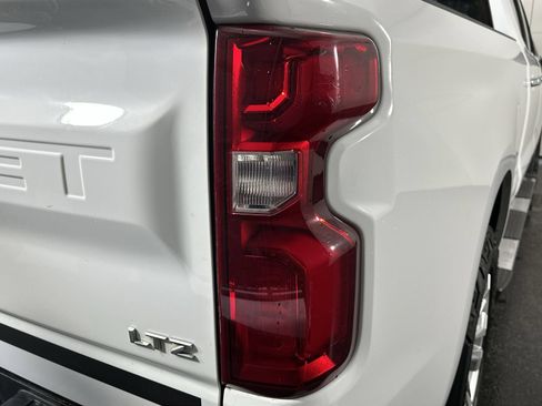Used 2024 Chevrolet Silverado 1500 LTZ AWD/4WD image 24