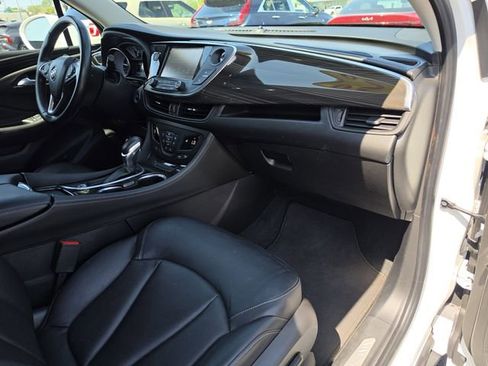 Used 2020 Buick Envision Essence AWD/4WD image 22